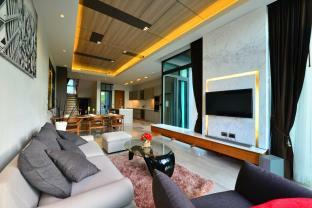 Bukit Pool Villas Patong Exterior photo